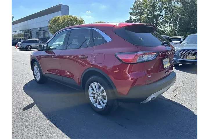$21300 : Ford Escape 2022 AWD SE 4dr image 7