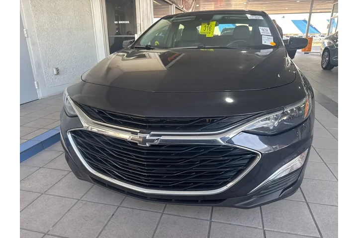 $18433 : Chevrolet Malibu 2023 RS 4dr image 2