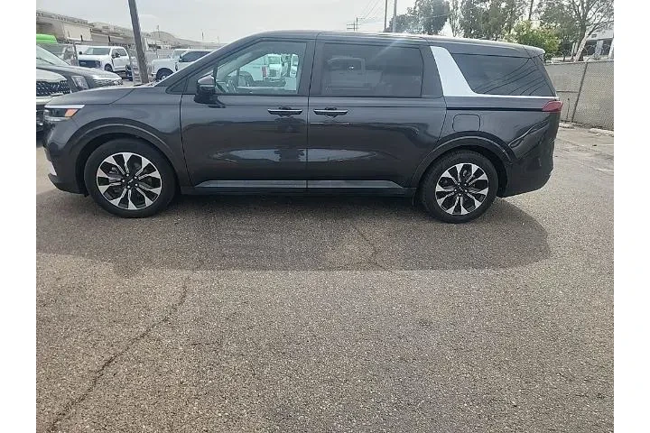 $32991 : Kia Carnival 2023 EX 4dr Min image 7