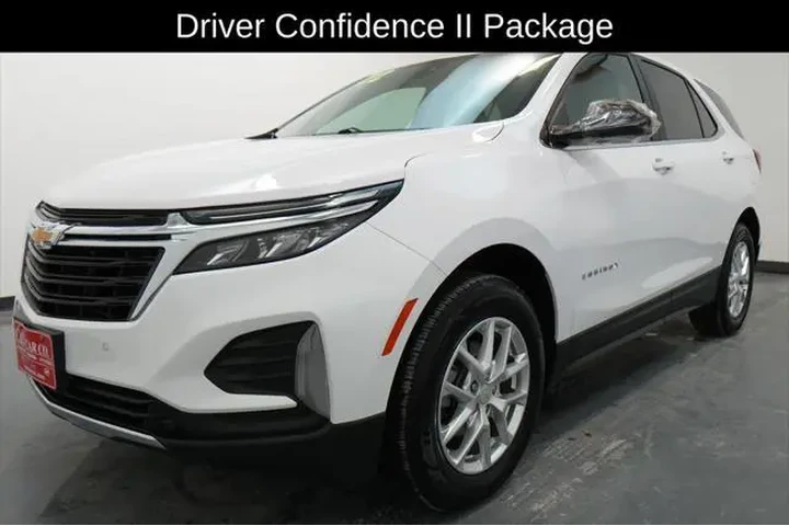 $17900 : Chevrolet Equinox 2022 4x4 L image 3