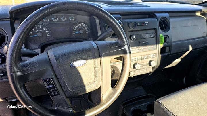 2014 F-150 2WD Reg Cab 126" S image 4