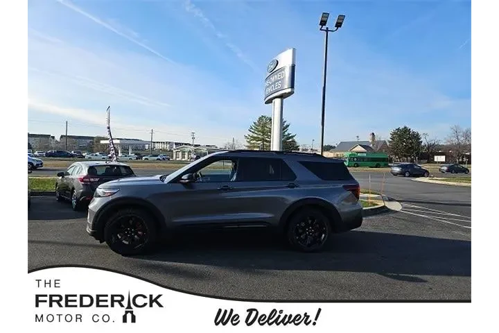 $32000 : Ford Explorer 2022 AWD ST 4d image 1