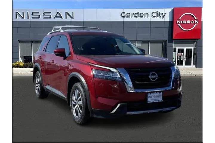 $29478 : Nissan Pathfinder 2024 AWD S image 1