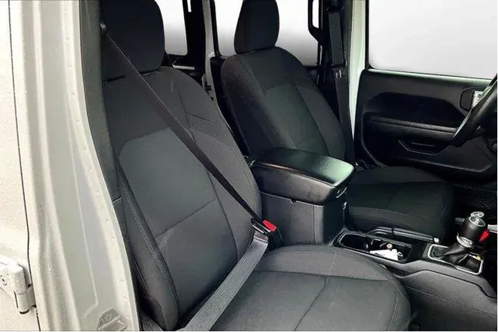 $26223 : Jeep Wrangler Unlimited 2021 image 7