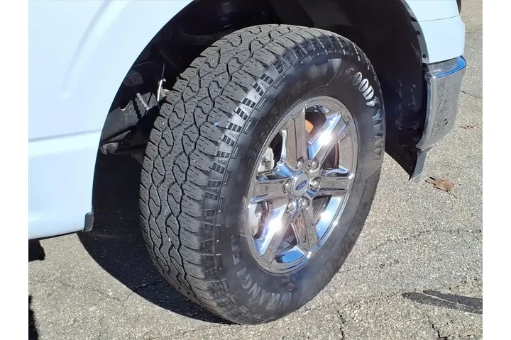 $39986 : Ford F-150 2025 4x4 XLT 4dr image 8