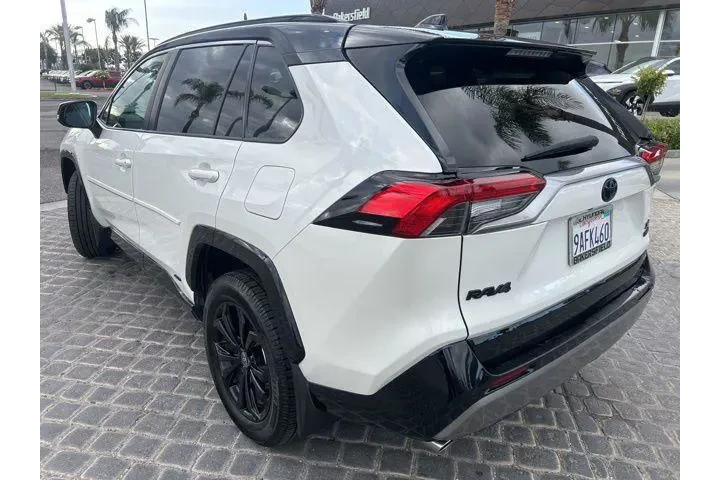 $31995 : Toyota RAV4 Hybrid 2022 AWD image 9