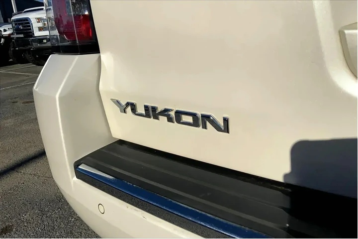 $19999 : GMC Yukon 2015 4x2 Denali 4d image 9