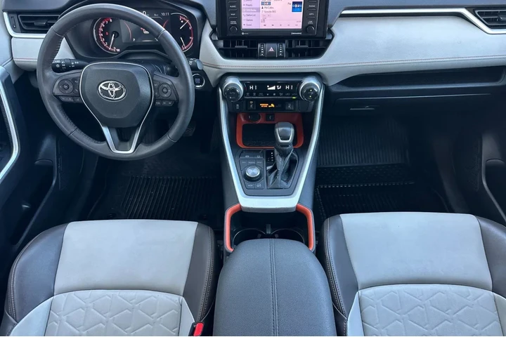 $28000 : Toyota RAV4 2022 AWD Adventu image 6