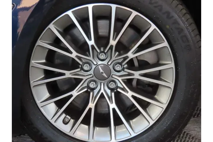 $27999 : Genesis G80 2023 AWD 2.5T 4d image 6