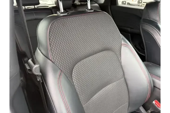 $21541 : Ford Escape 2025 ST-Line 4dr image 9