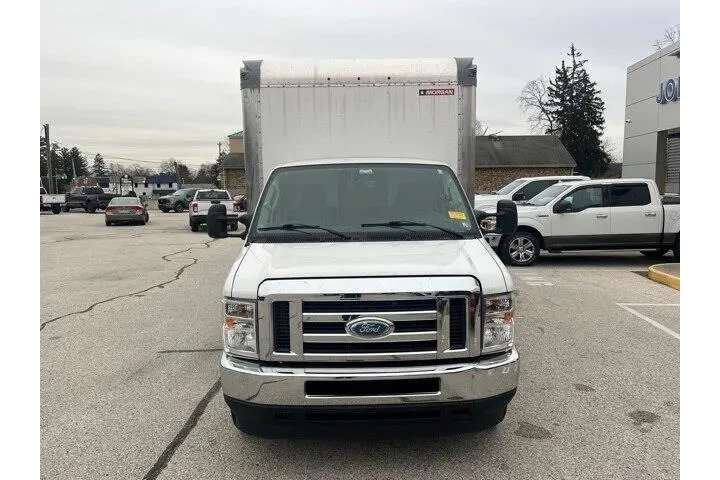 $29782 : Ford E-Series 2022 E-350 SD image 8