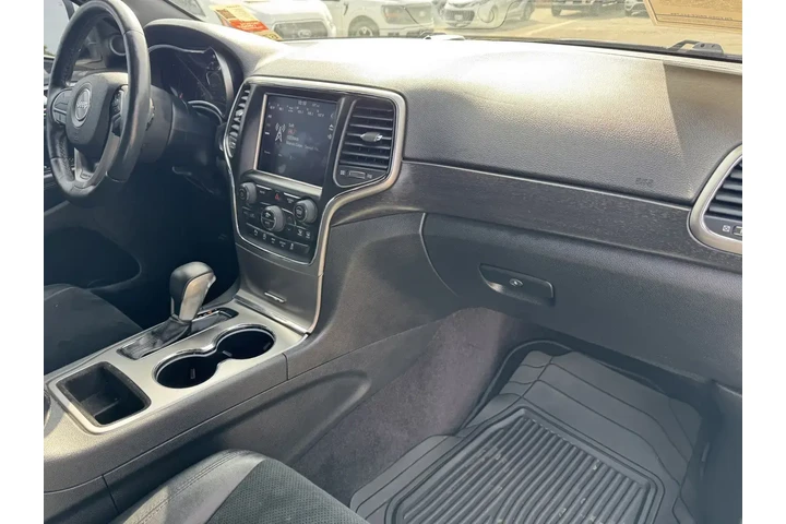 $18742 : Jeep Grand Cherokee 2018 4x4 image 5