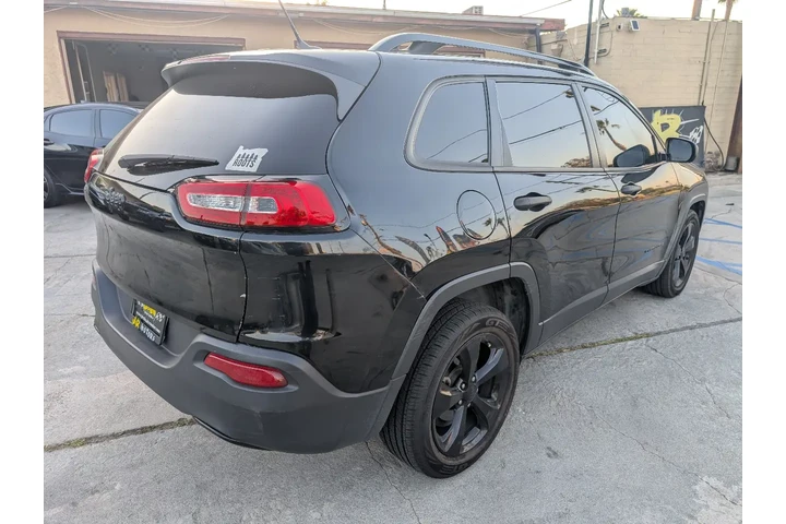 $11995 : 2017 Cherokee Sport FWD image 4