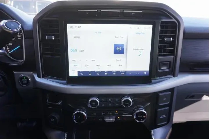 $32288 : Ford F-150 2023 4x2 XLT 4dr image 8