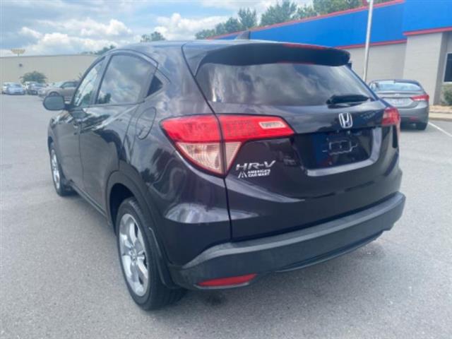 2017 HR-V image 6