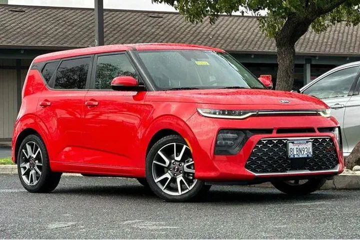 $13200 : Kia Soul 2020 GT-Line 4dr Cr image 2