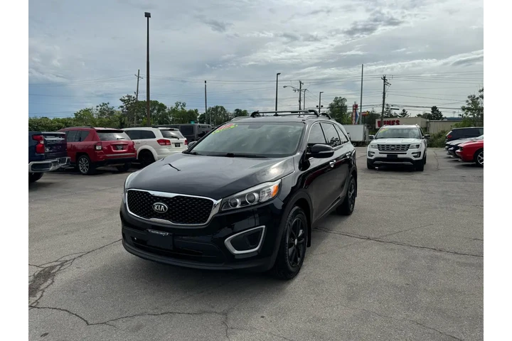 2017 Sorento LX FWD image 6