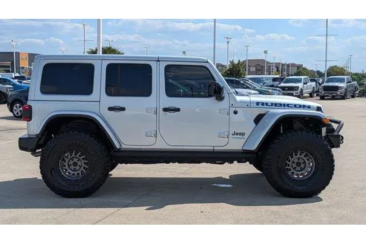 $35800 : Jeep Wrangler Unlimited 2022 image 2