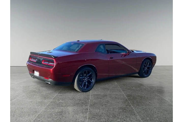 $30615 : Dodge Challenger 2021 SXT 2d image 5