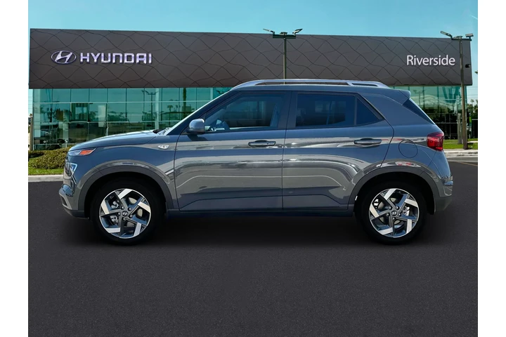 $20991 : Hyundai VENUE 2025 SEL 4dr C image 3