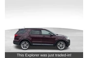 $19597 : Ford Explorer 2018 AWD XLT 4 thumbnail