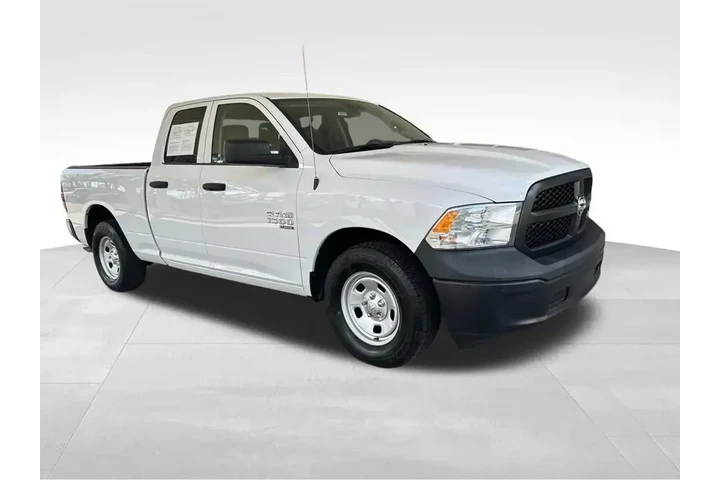 $25159 : Ram 1500 Classic 2023 4x2 Tr image 2