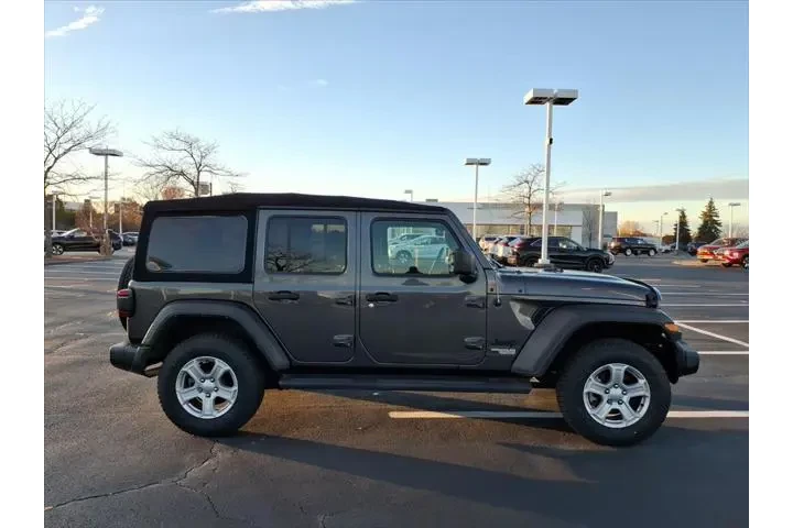 $27342 : Jeep Wrangler Unlimited 2021 image 7