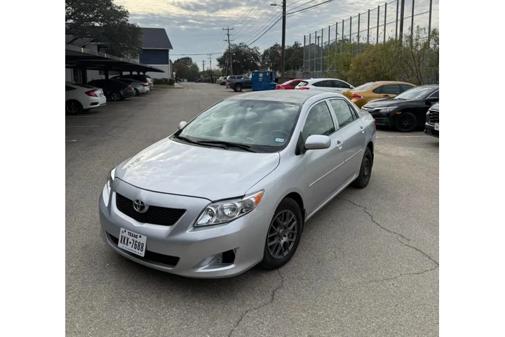 $4500 : Toyota corola v4 image 3