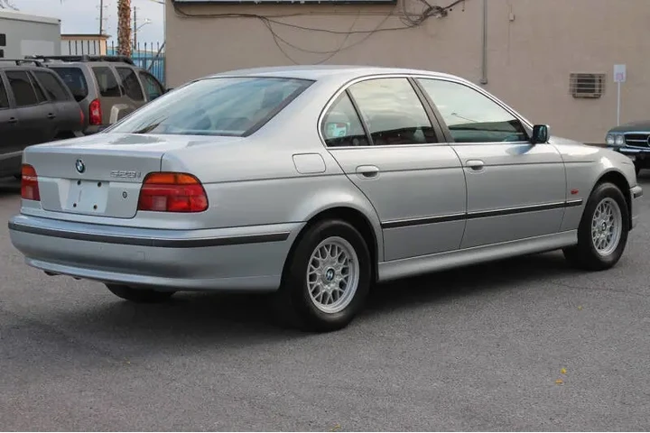 $11995 : 1997 BMW 5 Series 528i image 9