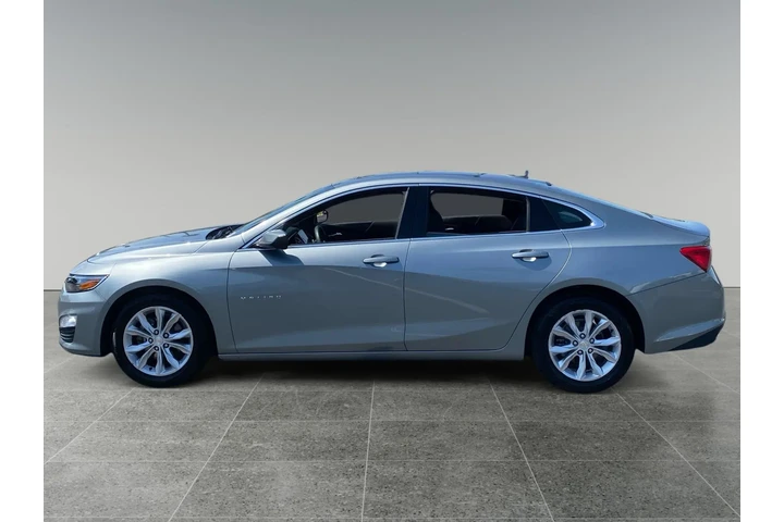$24545 : Chevrolet Malibu 2023 LT 4dr image 2