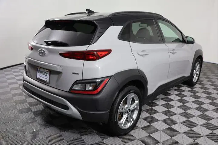 $20989 : Hyundai KONA 2023 AWD SEL 4d image 8