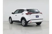 $18998 : Nissan Kicks 2023 S 4dr Cros thumbnail