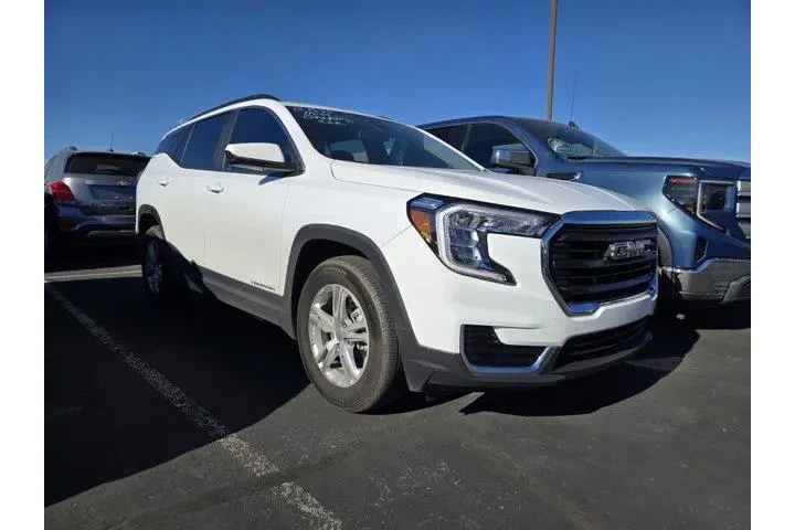$23991 : GMC Terrain 2023 SLE 4dr SUV image 1