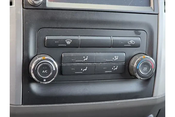 $19876 : Nissan Frontier 2019 4x4 SV image 10