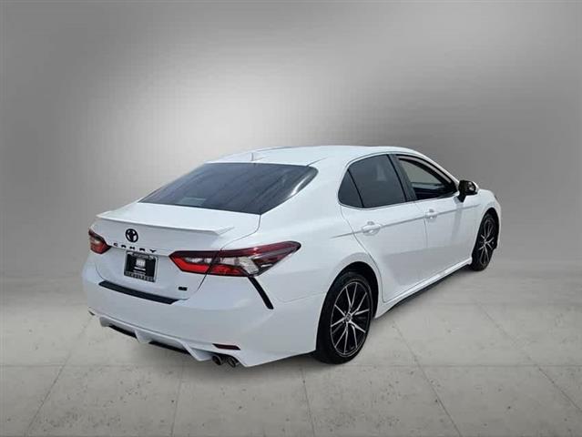 $25990 : Pre-Owned 2022 Toyota Camry SE image 8