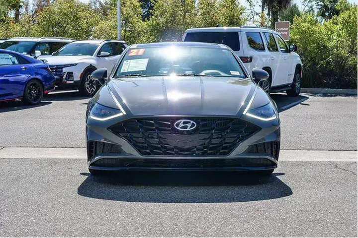 $18000 : Hyundai SONATA 2021 Limited image 2