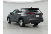 $30998 : Toyota Highlander 2024 LE 4d thumbnail