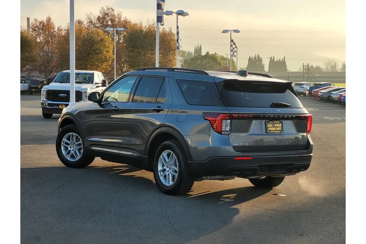 $39400 : Ford Explorer 2025 Active 4d image 6