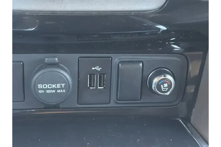 $23040 : Nissan Armada 2019 4x2 SV 4d image 8