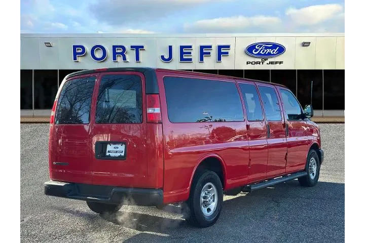 $22886 : Chevrolet Express 2019 LS 35 image 6
