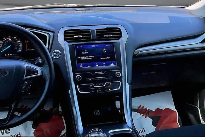 $14000 : Ford Fusion 2020 SE 4dr Seda image 9