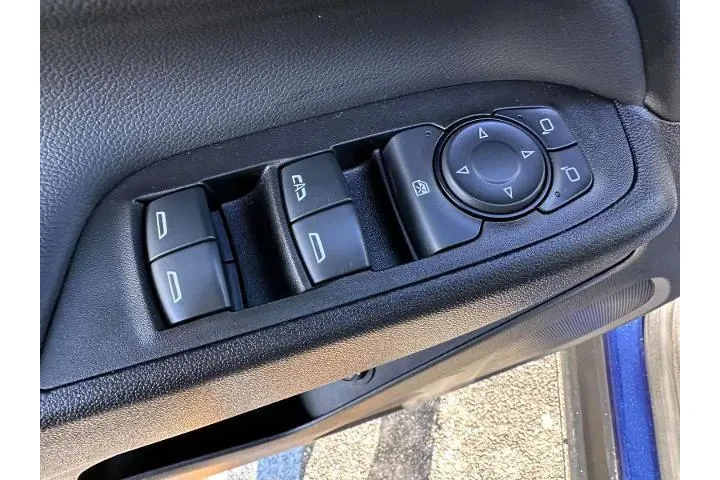 $20998 : Chevrolet Equinox 2023 LT 4d image 9