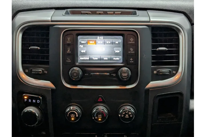 $33997 : Ram 1500 Classic 2024 4x4 SL image 9