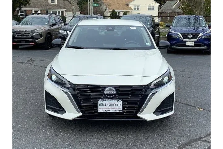 Nissan Altima 2025 2.5 SV 4d image 2