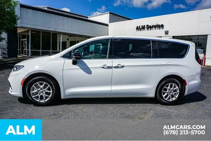 $24720 : Chrysler Pacifica 2024 Touri image 7