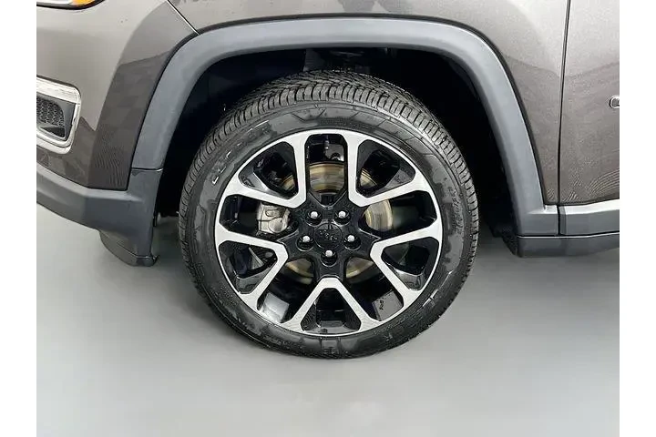 $25975 : Jeep Compass 2019 4x4 Limite image 10