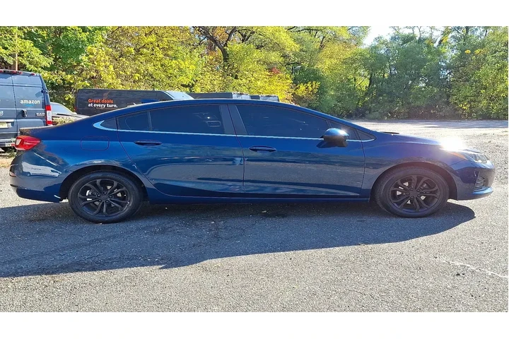 $14997 : Chevrolet Cruze 2019 LT 4dr image 6