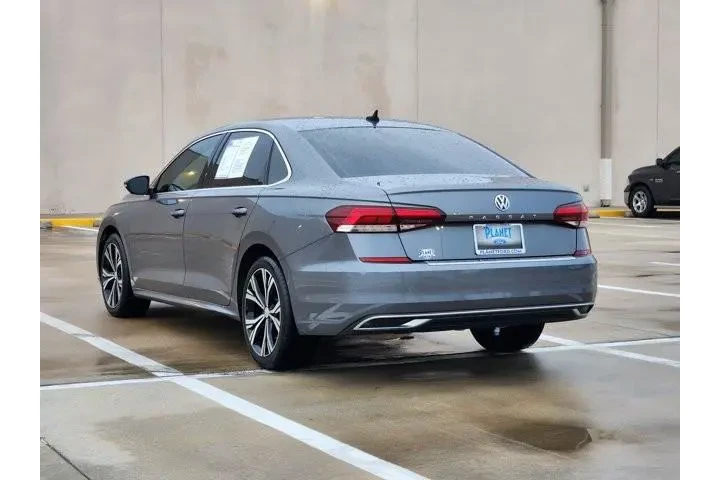 $14974 : Volkswagen Passat 2021 SE 4d image 7