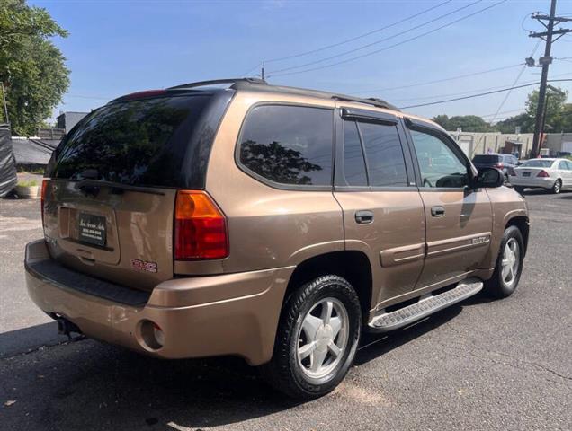 $4495 : 2002 GMC Envoy SLE image 9