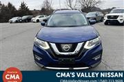 $16500 : PRE-OWNED 2017 NISSAN ROGUE SV thumbnail